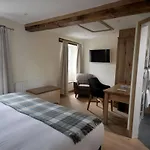 No 4 The Forge *